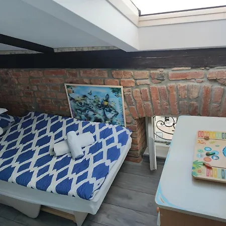 Anthea Apartment *